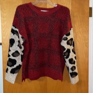 Leopard sleeve Sweater